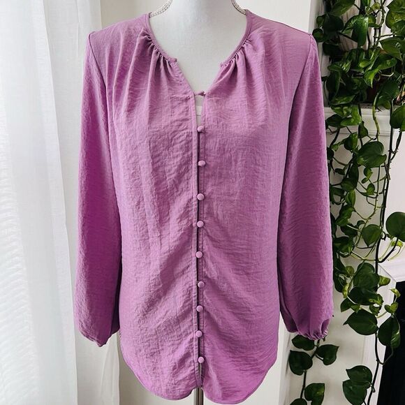 Nine West Lilac Purple Button Down Lightweight Flowy Blouse - Size Medium - Picture 1 of 9